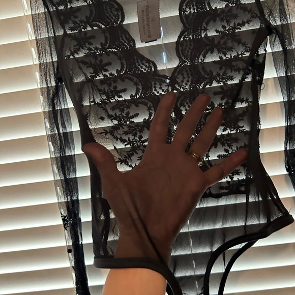 Lace and mesh sheer bodysuit - Picture 7 of 7